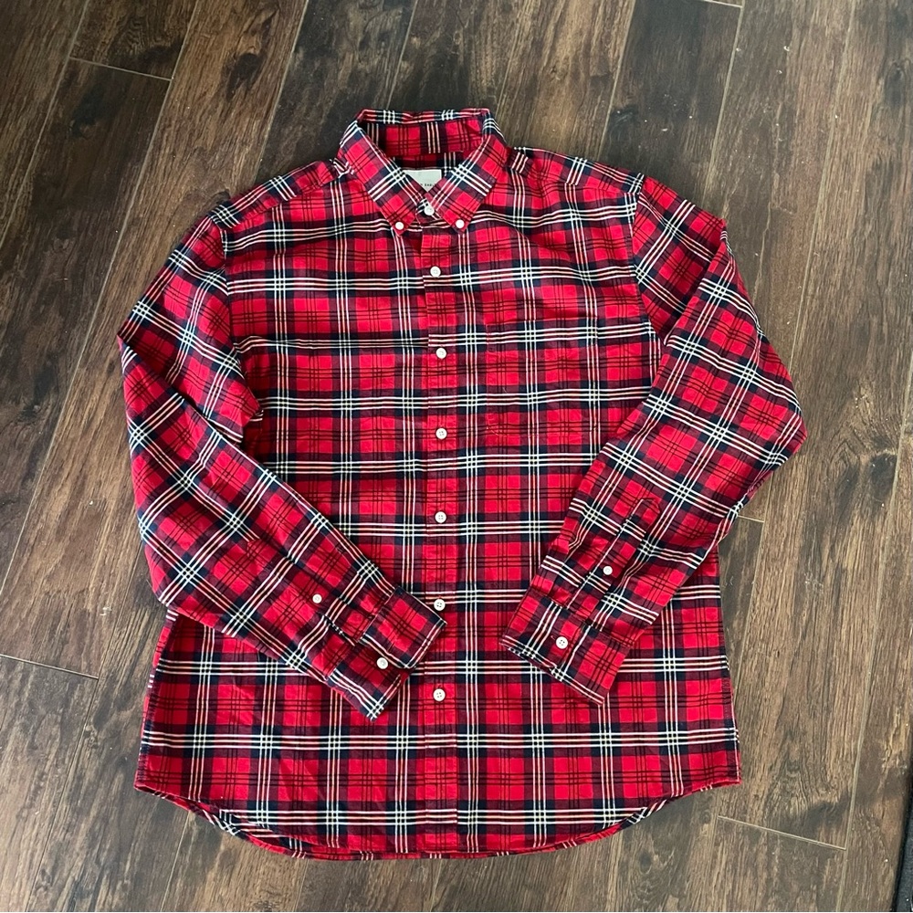 American Eagle Outfitters Red and Black Casual Button Down Shirt